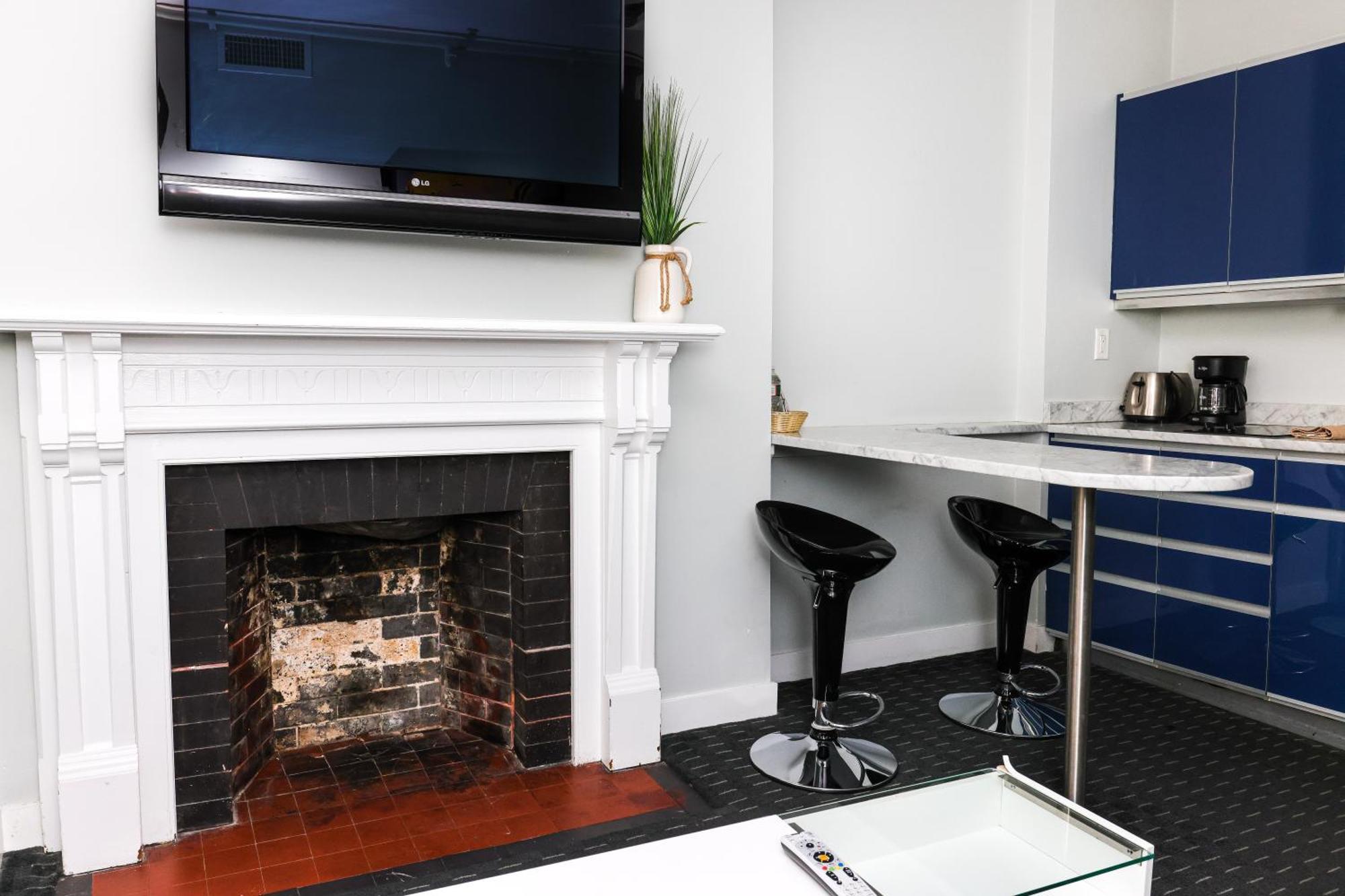 Furnished Newbury Street Studio, #6 Apartamento