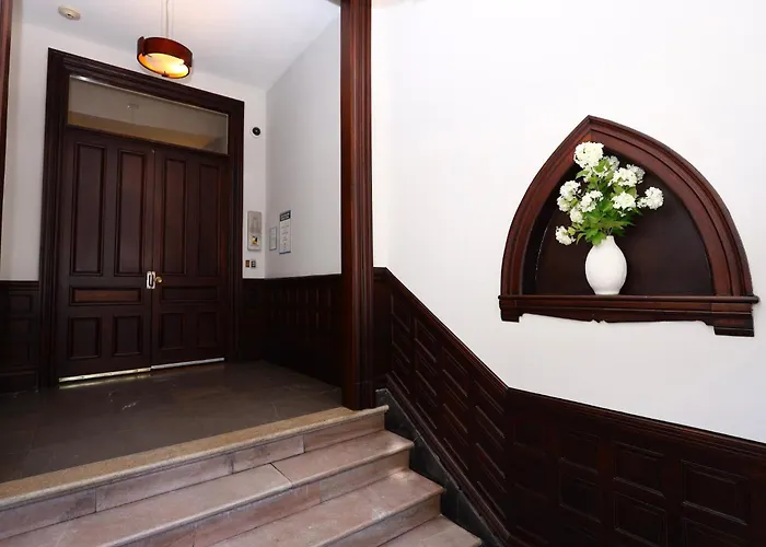 Furnished Newbury Street Studio, #6
